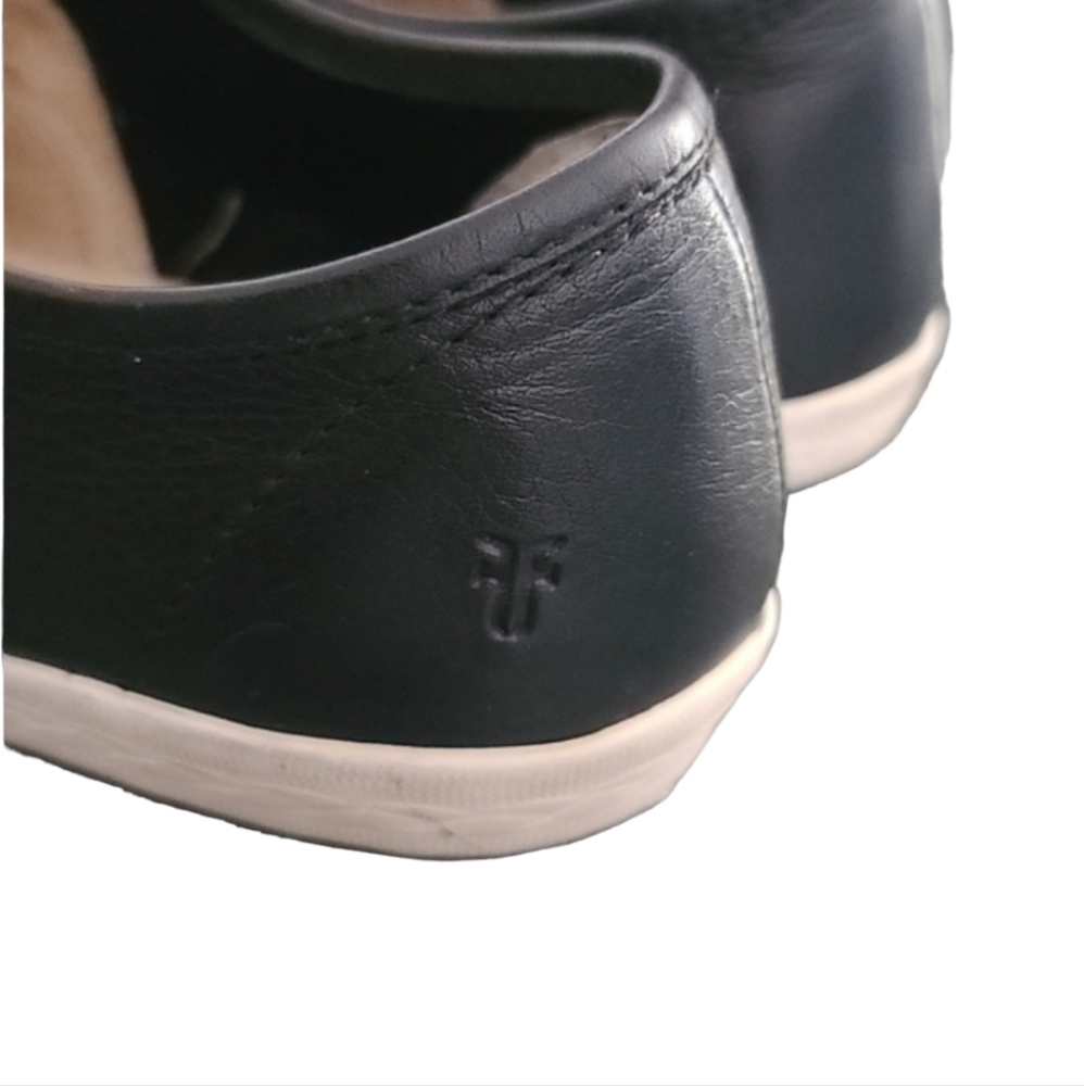 FRYE Mindy Black Leather Sneakers Flats 7 Slip On Minimalist Fashion Industrial - Picture 11 of 16